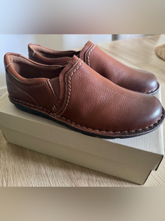 Clarks Shoes - Clarks Women’s Chestnut Janice Barrie Slip-On Leather Loafers Size 8